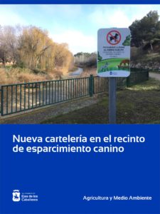 Lee más sobre el artículo El Ayuntamiento de Ejea coloca nueva cartelería con las normas de uso en el recinto de esparcimiento canino
