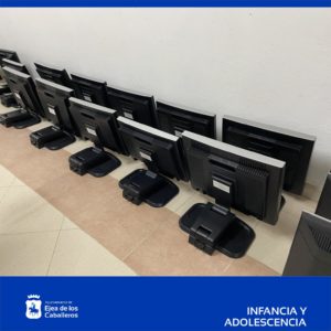 Lee más sobre el artículo El Ayuntamiento de Ejea realiza una donación de pantallas de ordenador a los centros educativos del municipio