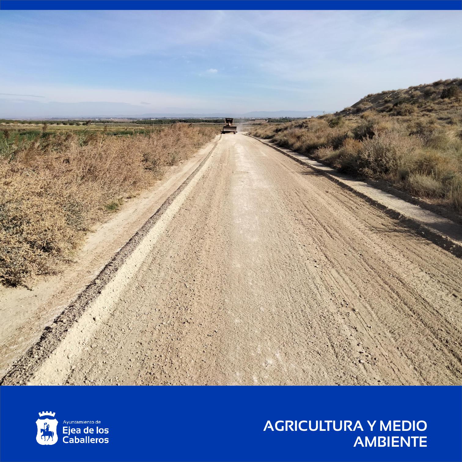 En este momento estás viendo En marcha la adecuación y mejoras de varios caminos rurales en distintos parajes de Ejea