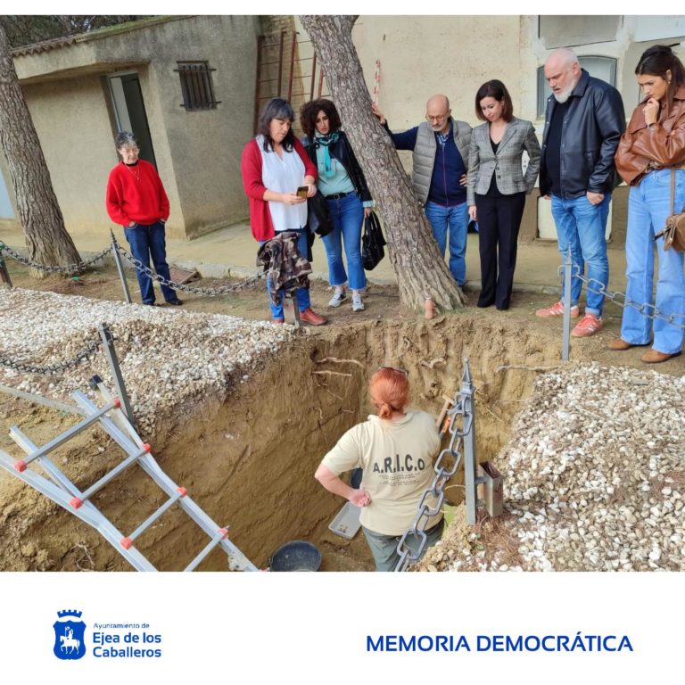 Lee más sobre el artículo Recuperación de restos humanos en la fosa común del cementerio municipal de Ejea