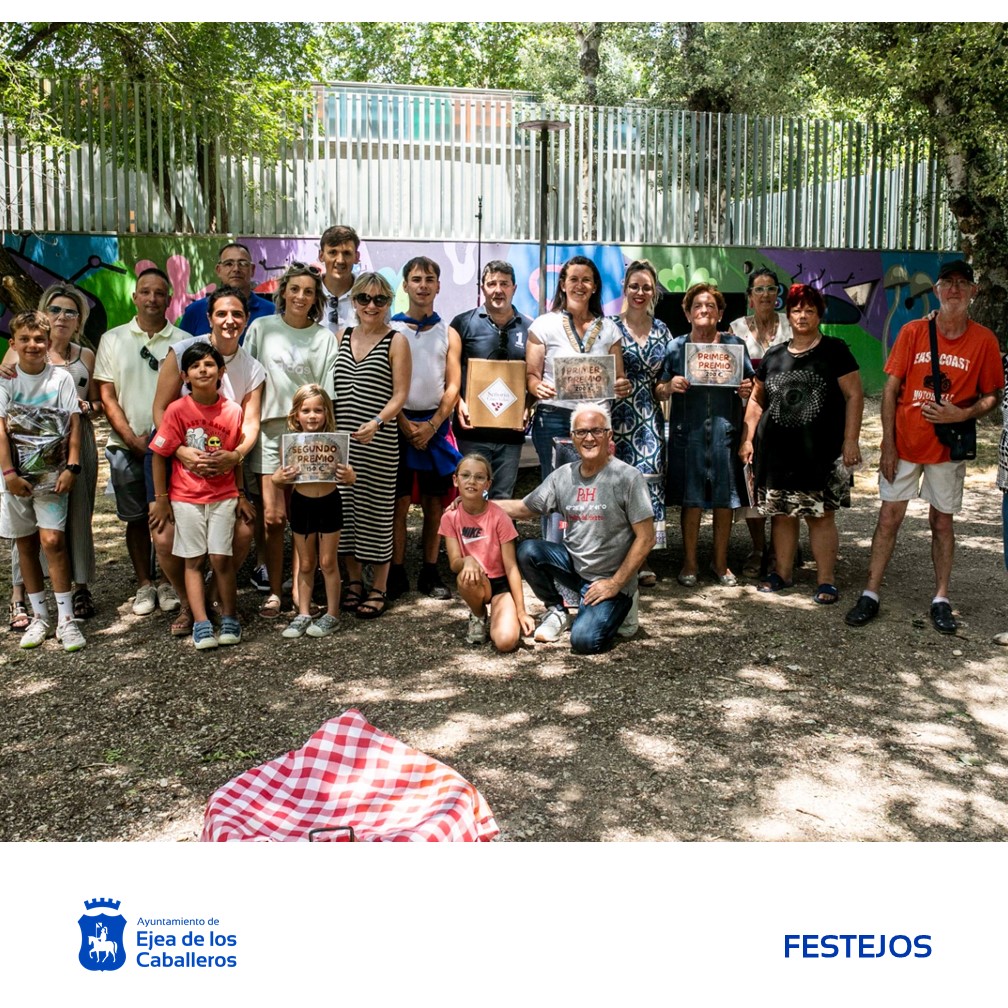 En este momento estás viendo En su 53 edición, el concurso de rancho típico ejeano concitó 15 cuadrillas participantes: las de MªLuisa Gallizo y Pedro Palacios obtuvieron los primeros premios